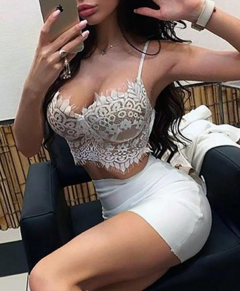 Изысканная красотка предлагает разнообразные услуги для настоящих ценителей. Я создам неповторимую атмосферу и сделаю все возможное, чтобы ты был доволен. Звони, не стесняйся! 5899, 22 года